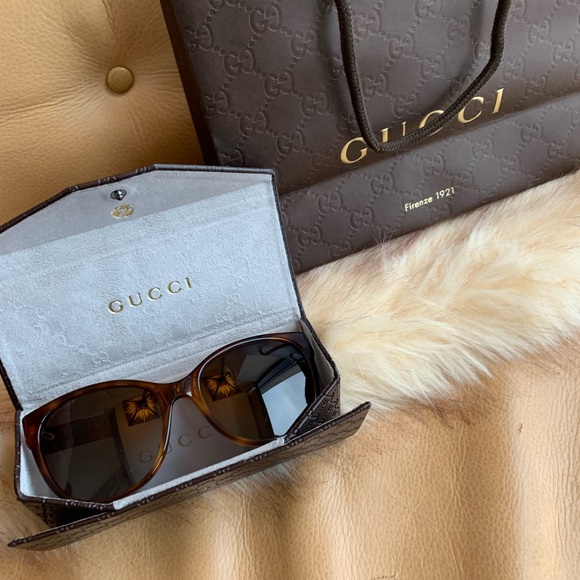 Gucci Accessories - GUCCI Havana Acetate Cat Eye Sunglasses
